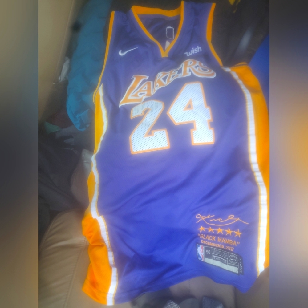Kobe Bryant Jersey Size Large